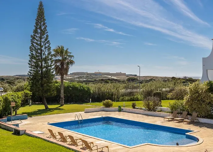 Julio Pomar, Swimming Pool Appartamento Sagres