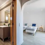 Julio Pomar, Swimming Pool Apartman Sagres